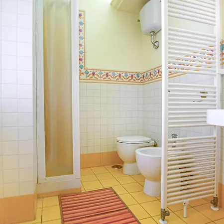 Appartement Awesome In With Kitchenette *